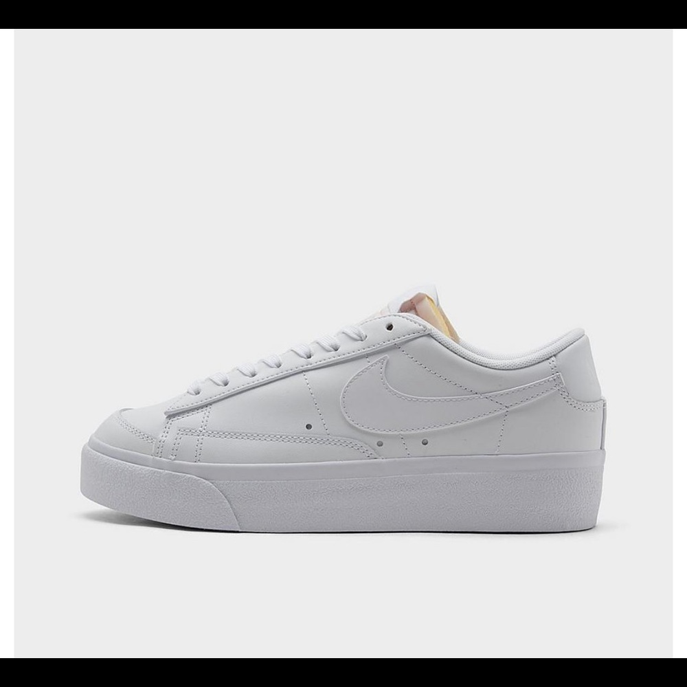 WOMEN'S NIKE BLAZER LOW PLATFORM CASUAL SHOES 6.5